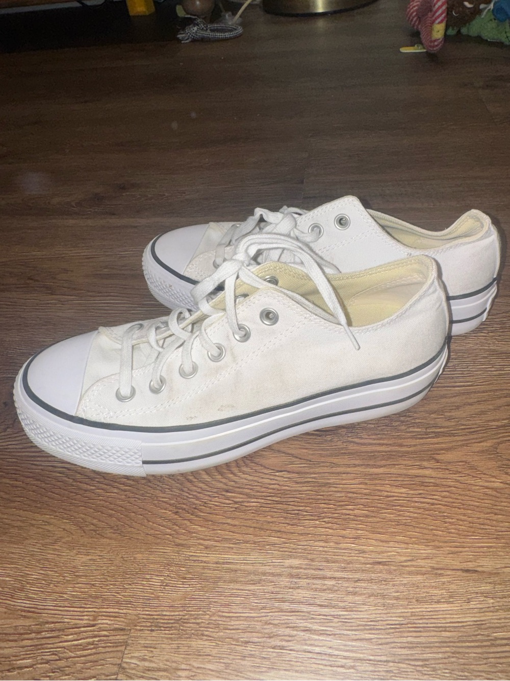 Converse Low Top Sneakers in White with Black Trim